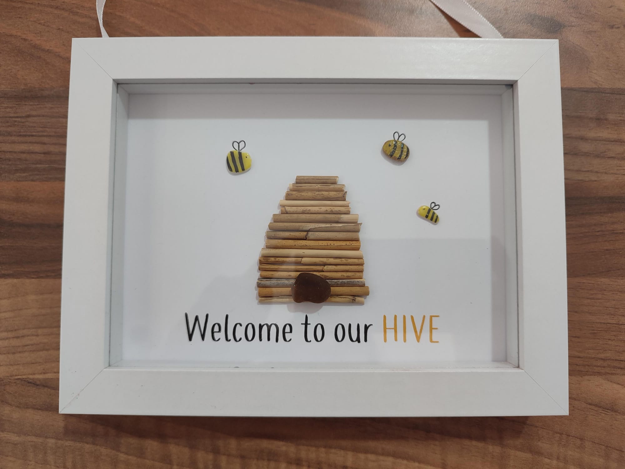 Pebble Art Picture Welcome To Our Hive Bees - El Emporio de Zoe